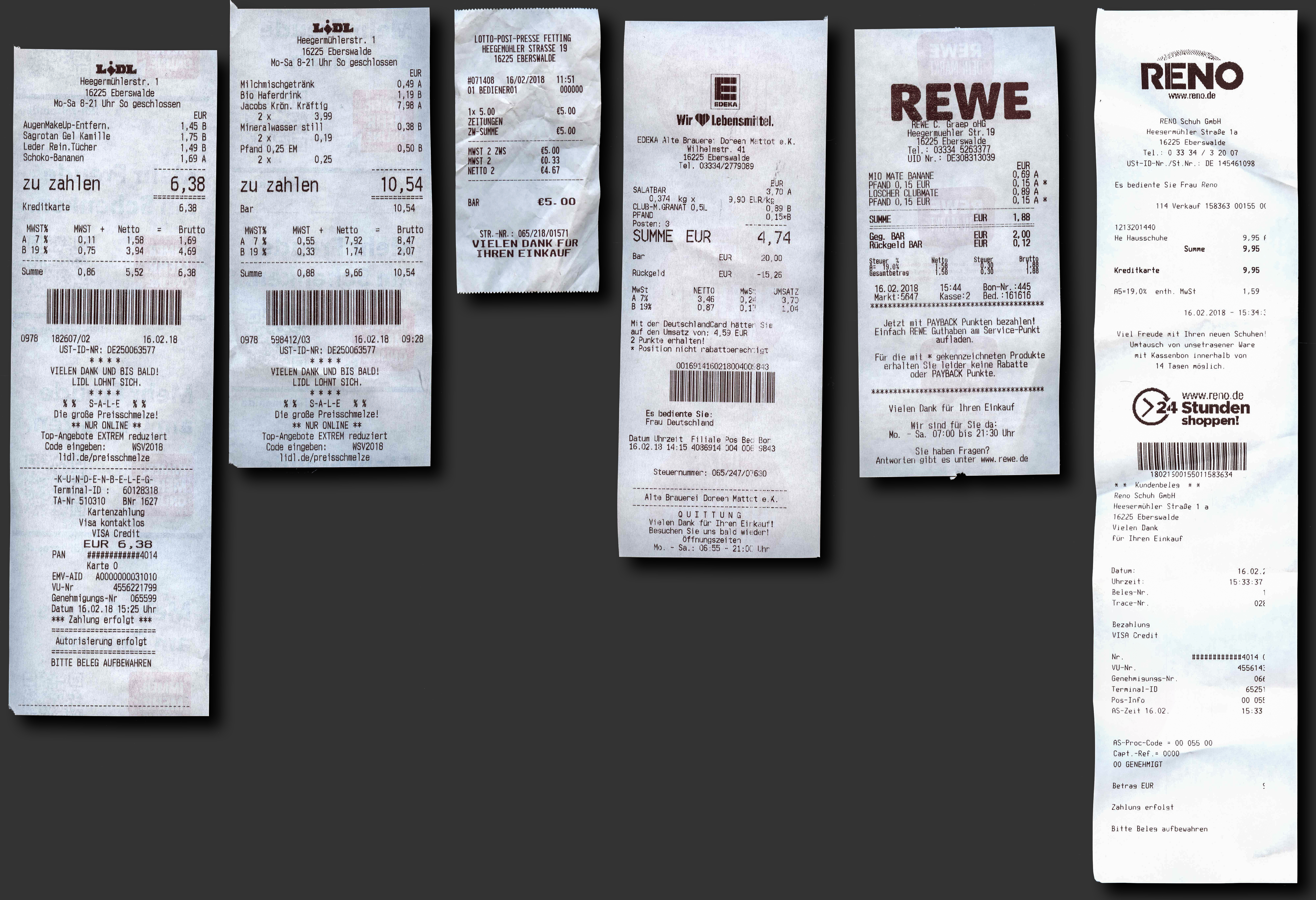 Beispiel: 6 Belege nebeneinander auf dunklem Hintergrund